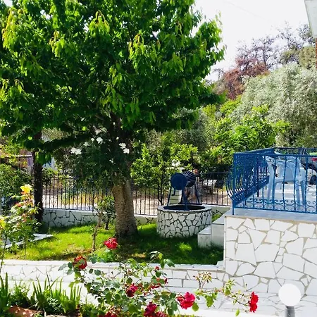 Дом отдыха Nadia's House Пефкари