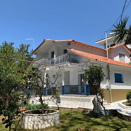 Nadia's House 펜션 페프카리