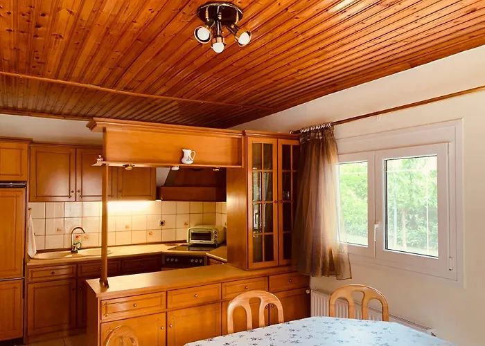 Nadia's House * Pefkari